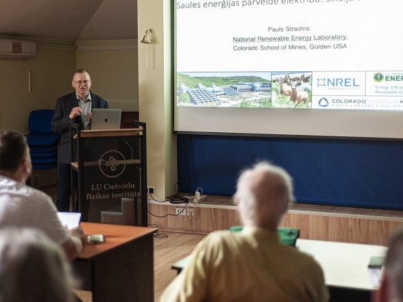 Dr. Pauls Stradiņš gives significant insights on photovoltaics research during a seminar at the ISSP UL