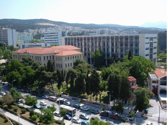 Exploring integrated photonics and organic photovoltaics in Thessaloniki