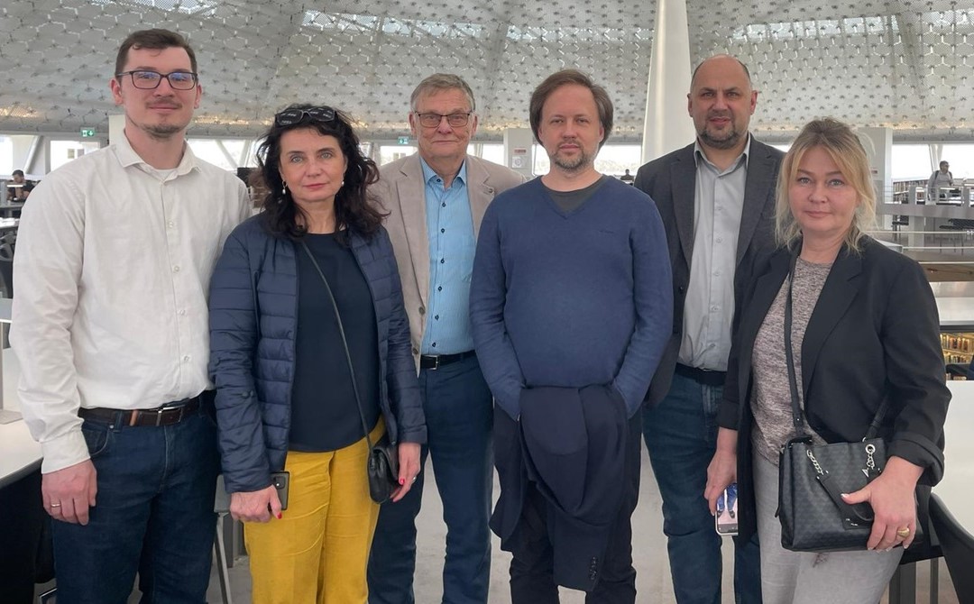 Exploring research support and learning at Cyprus teaming centers and the University of Cyprus